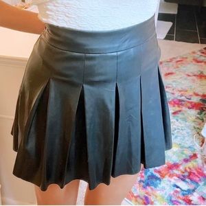 Shinestar Black Pleated Faux Leather Skort